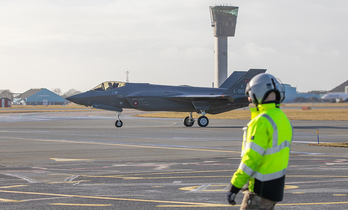 Dansk F-35 er netop landet i Københavns Lufthavn. Foto: Anders Fridberg, Forsvaret.
