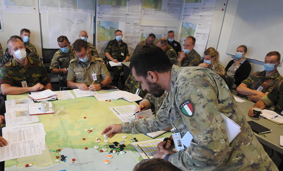 Cheferne for specialoperationskommandoerne i Belgien, Holland og Danmark deltog aktivt i øvelsen på Flyvestation Aalborg. Planlægningsøvelsen skal forberede en fysisk øvelse senere på året på bl.a. den jyske vestkyst.