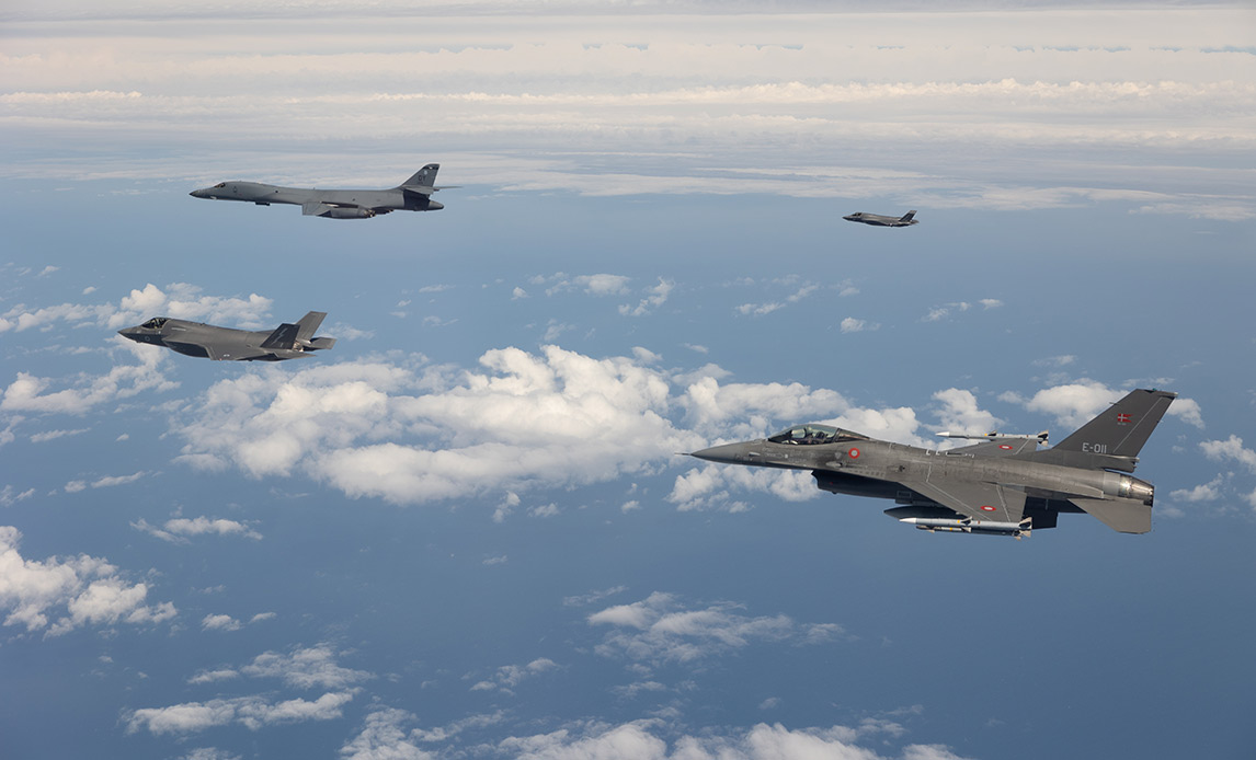 B1 og F-35 med dansk F-16