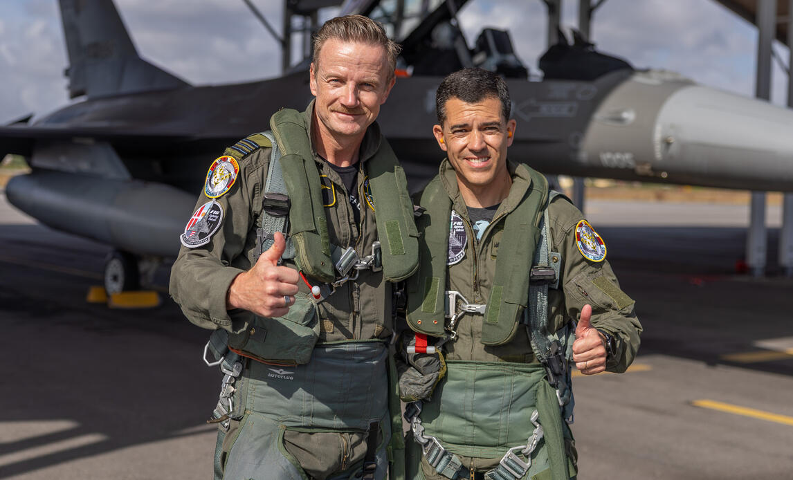 I december 2025 blev de første seks danske F-16 overdraget til Argentina og fløjet fra Danmark til deres nye base i Argentina med støtte fra amerikanske tankfly.