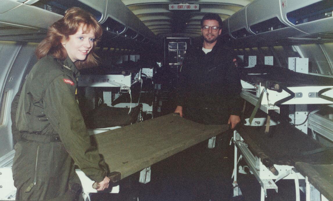 Foto taget i forbindelse med at Danmark i 1991 klargjorde en hospitalscontainer til brug i Golfkrigen.