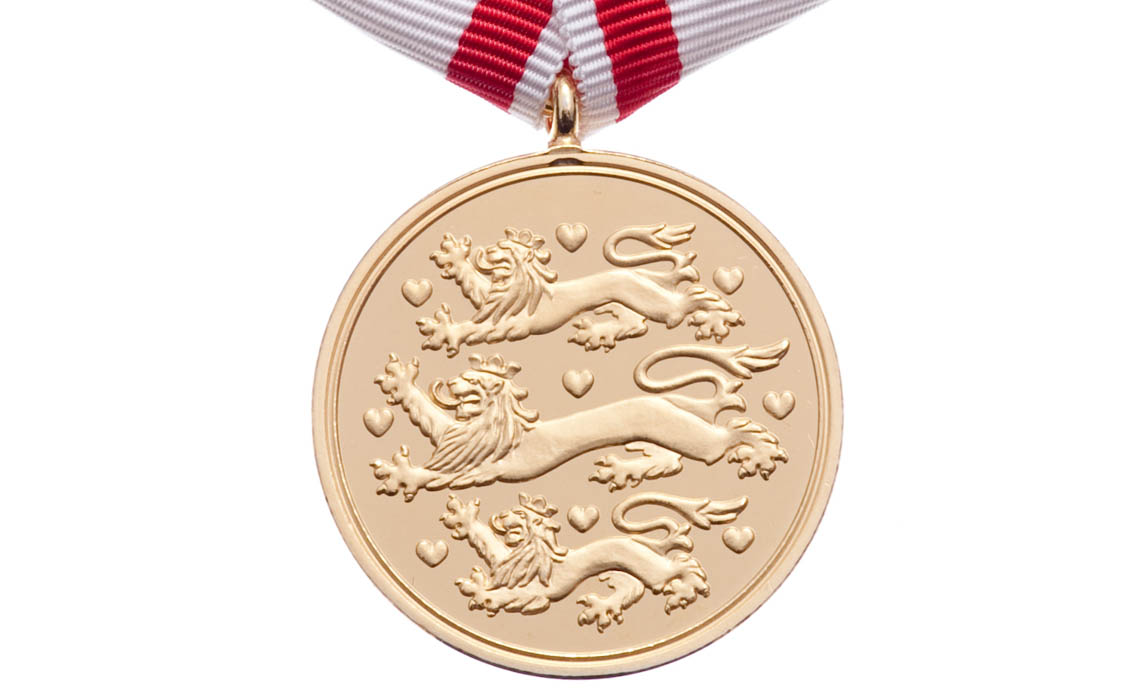 Med Forsvarets Medalje for Faldne i Tjeneste anerkender vi dem, der betalte den højeste pris for deres indsats i Forsvaret.