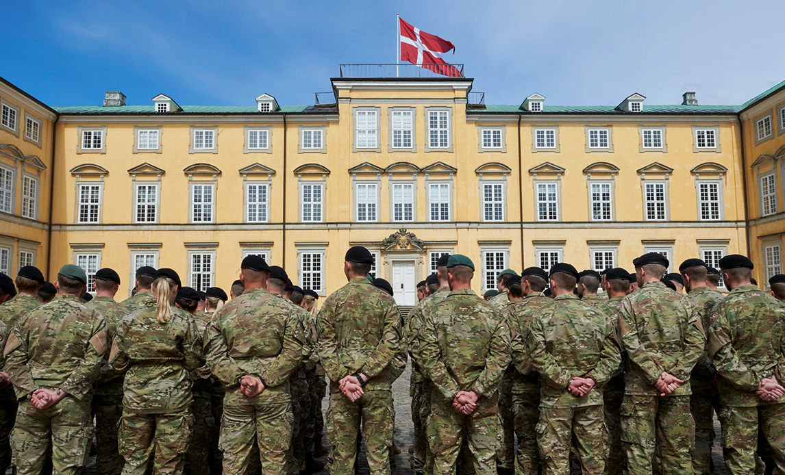 Fredag d. 4. maj 2018 kunne Hærens Officersskole fejre sit 150-års jubilæum. Dagen blev markeret med en militærparade overværet af H.M. Dronningen, med kranselægning til minde om de officerer fra Hærens Officersskole, der faldt under 2. verdenskrig og i Afghanistan. Kadetter ved paraden.