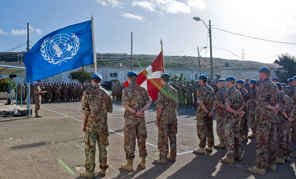 Parade med UNIFIL Hold 1 i Naqoura.