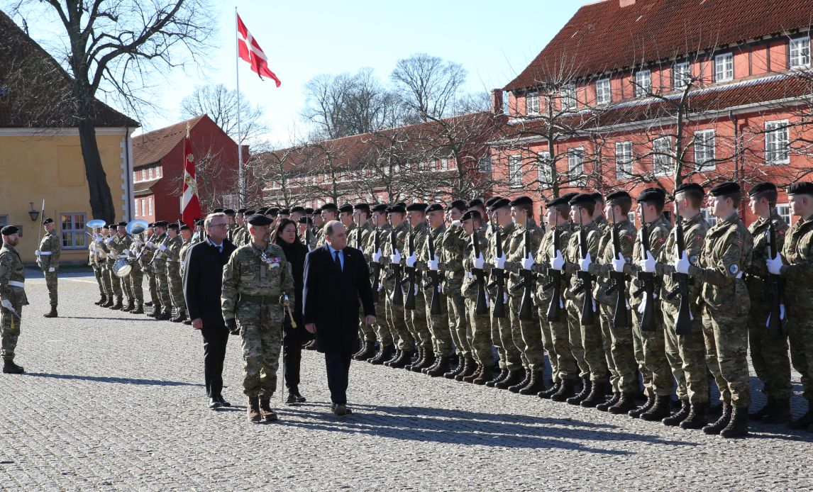 tre ministre fra JEF-samarbejdet til parade på Kastellet