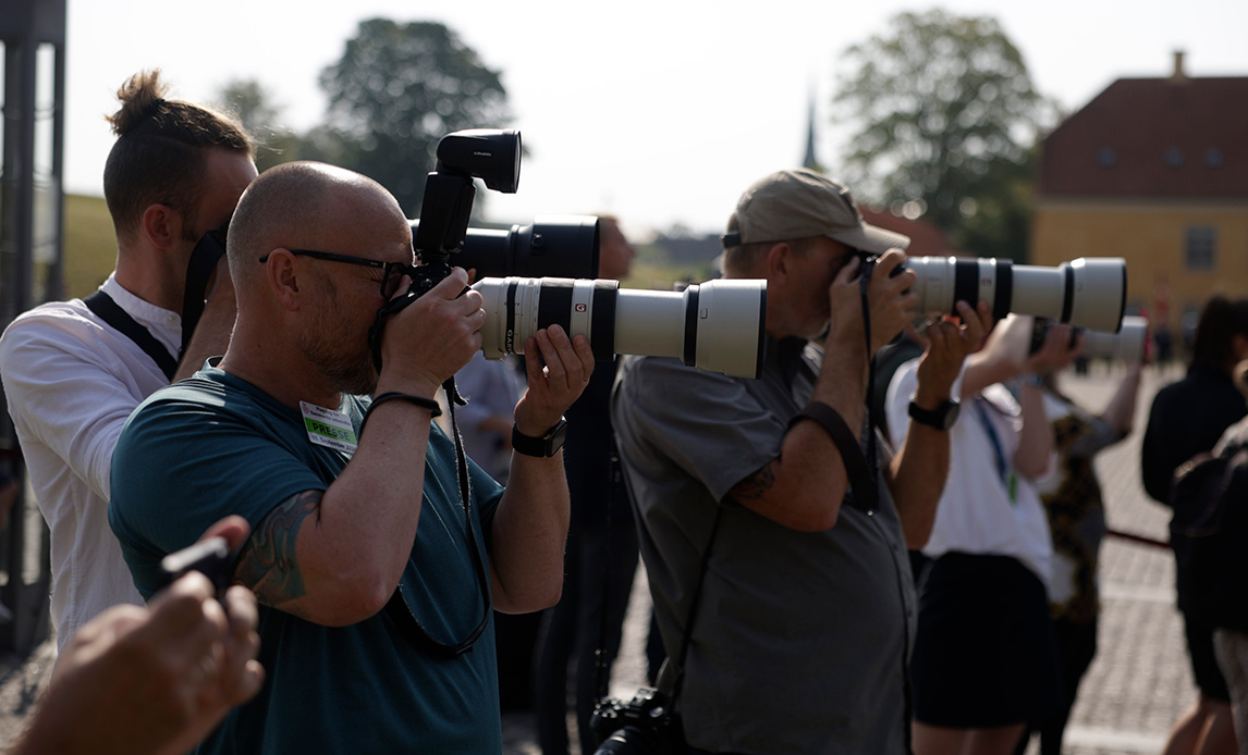 Pressefotografer i Kastellet på flagdagen 2024.