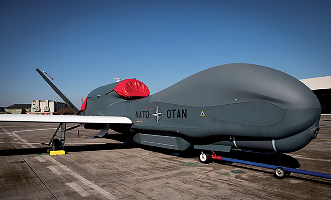 En enkelt Global Hawk-drone kan overvåge et område på størrelse med Island. Den kostercirka 100 millioner dollars. Foto: Ritzau Scanpix.