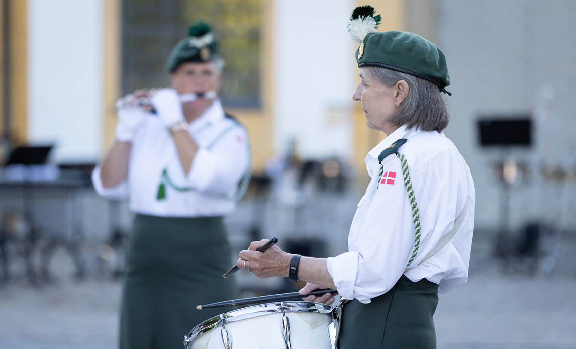 Sommerkoncert på Kirkepladsen i Kastellet.