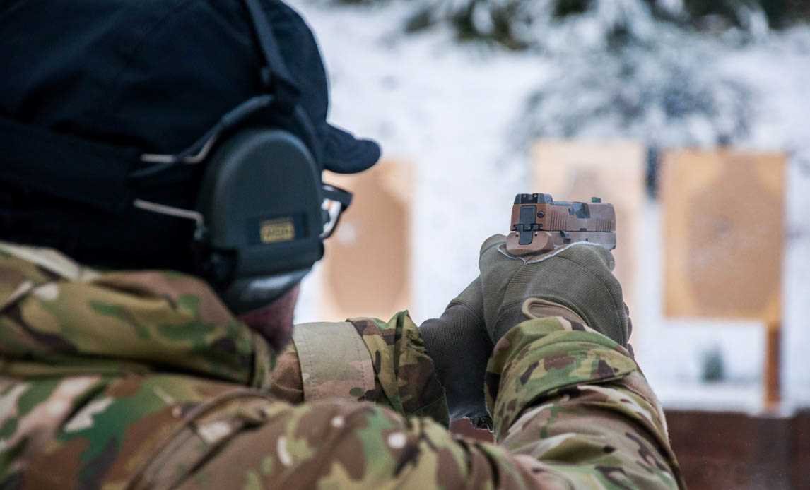 Sig Sauer P320 X-Carry på skydebanen.