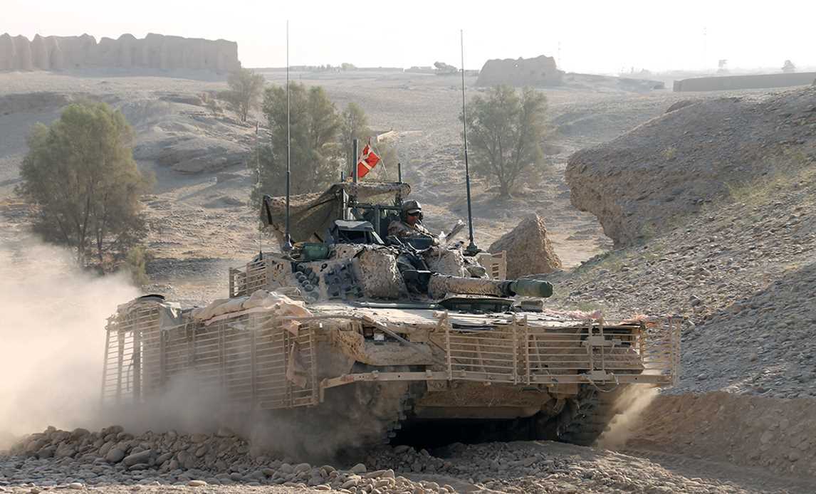 Infanterikampkøretøj under operation i Helmand i Afghanistan i 2011