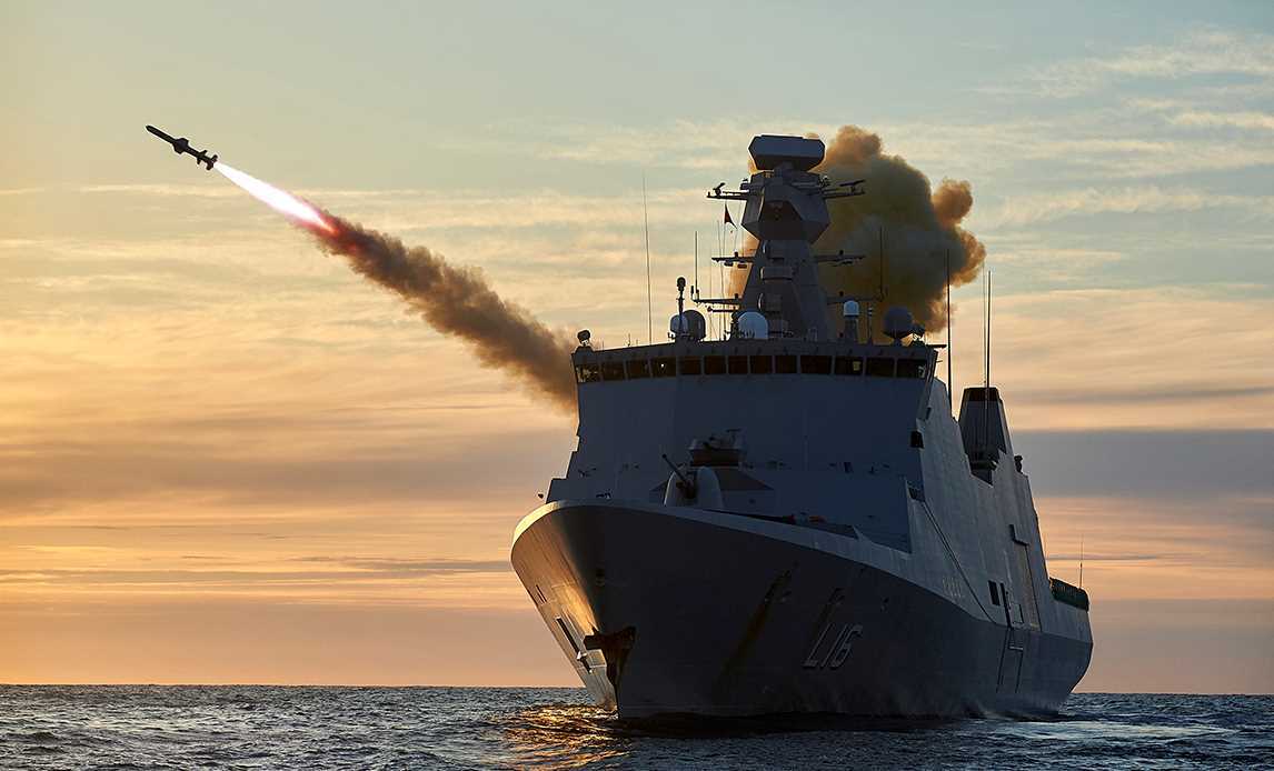[Søværnet]-støtteskib_missilskydning_artikel-2018-[ARTIKEL].jpg