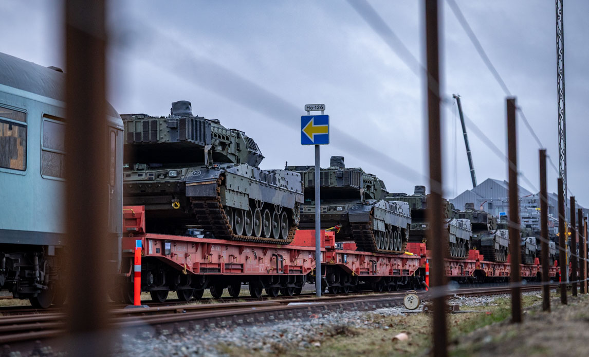 Kampvogne på togstamme i Holstebro
