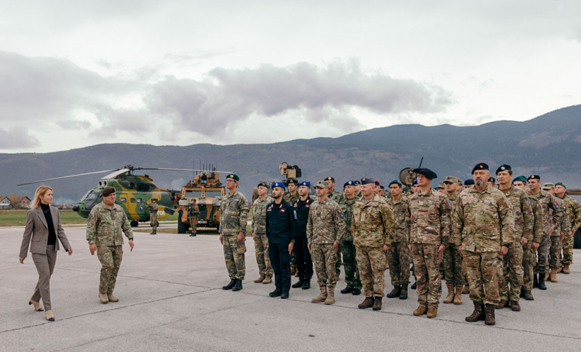 Parade i anledning af 30-året for Daytonaftalen. Kaja Kallas