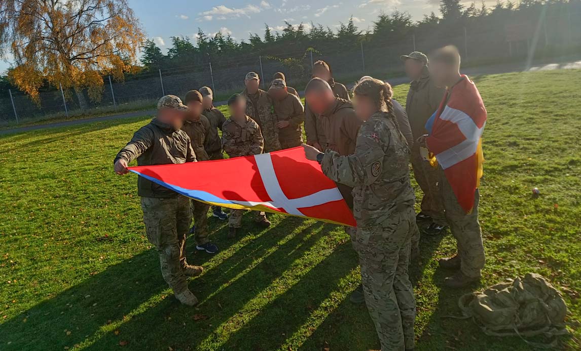 Dansk ukrainsk flag i storbritannien