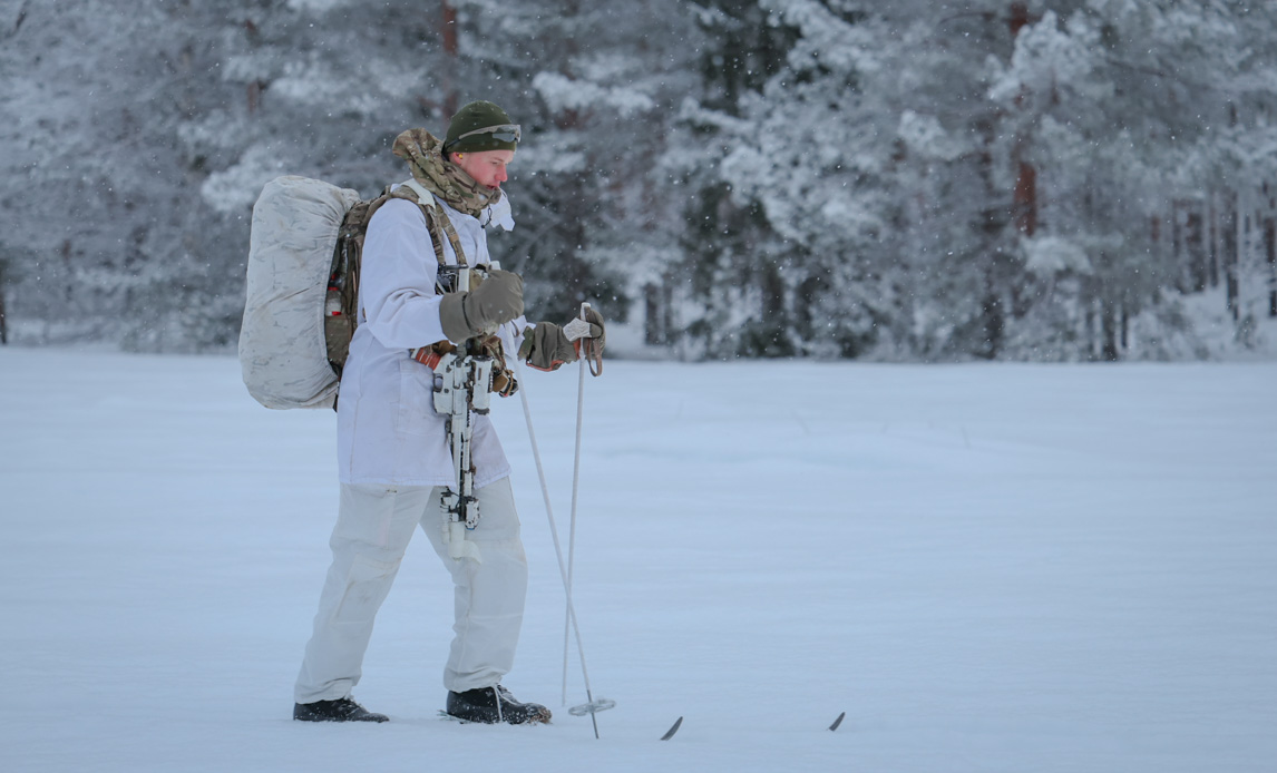 Kursisterne undervises i skiteknikker over store distancer