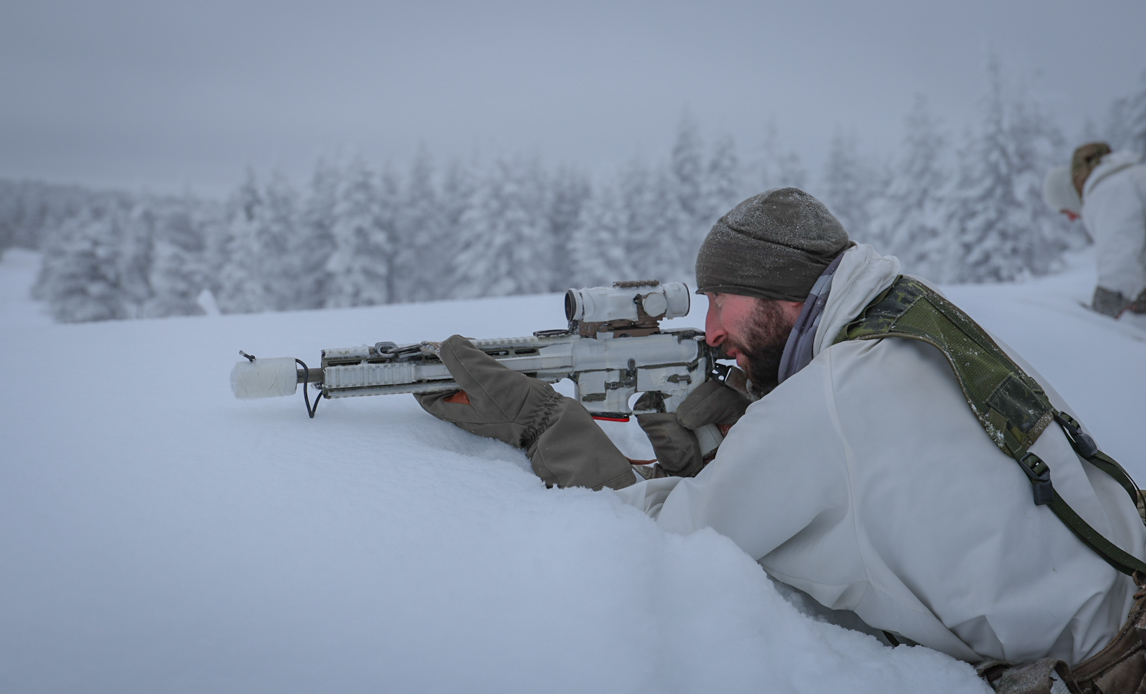 Bagholdsøvelse i dyb sne