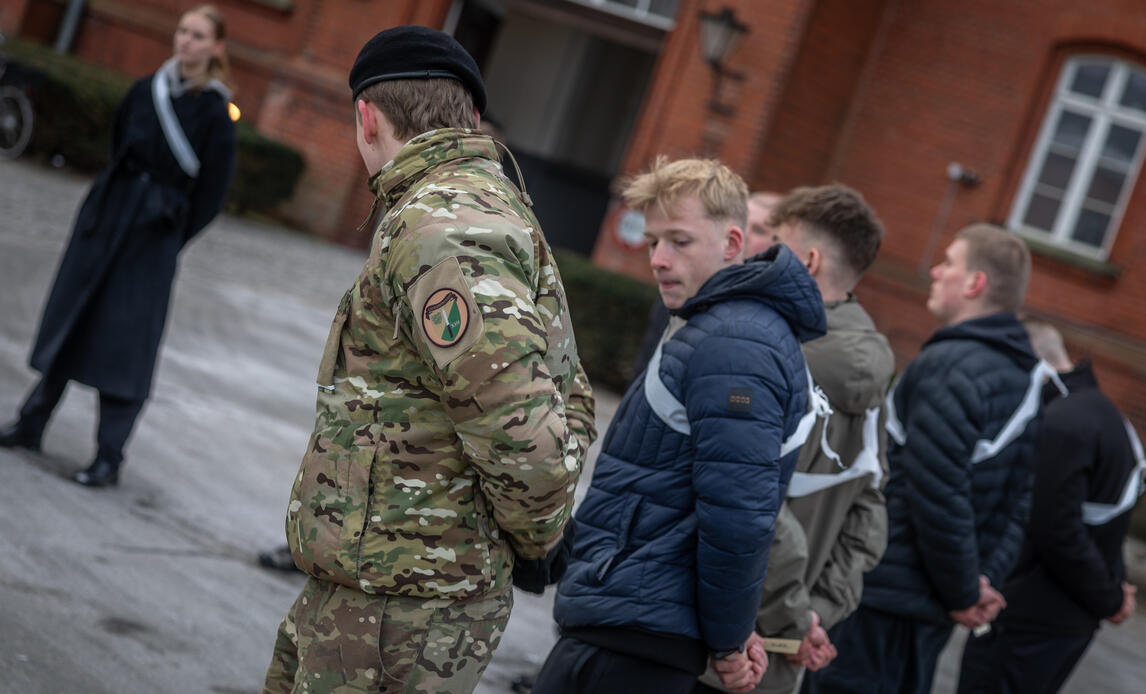 Nye værnepligtige er mødt på Haderslev Kaserne den 2. februar.