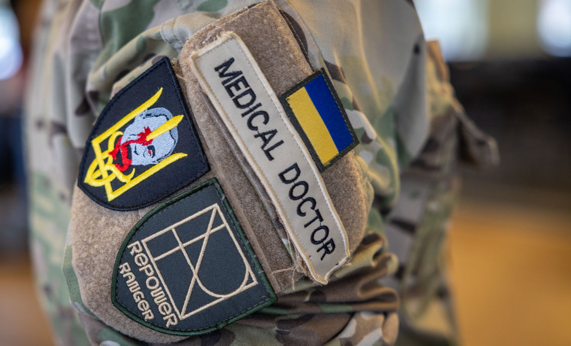 medic-ærmemærker på uniform