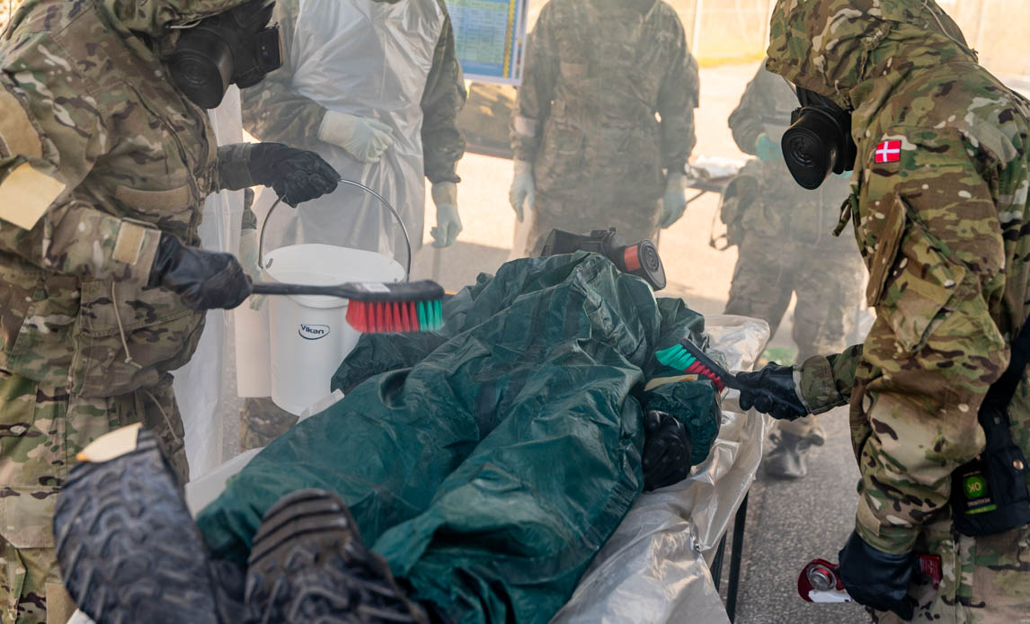 Soldater i gasmaske på øvelse i Aarhus
