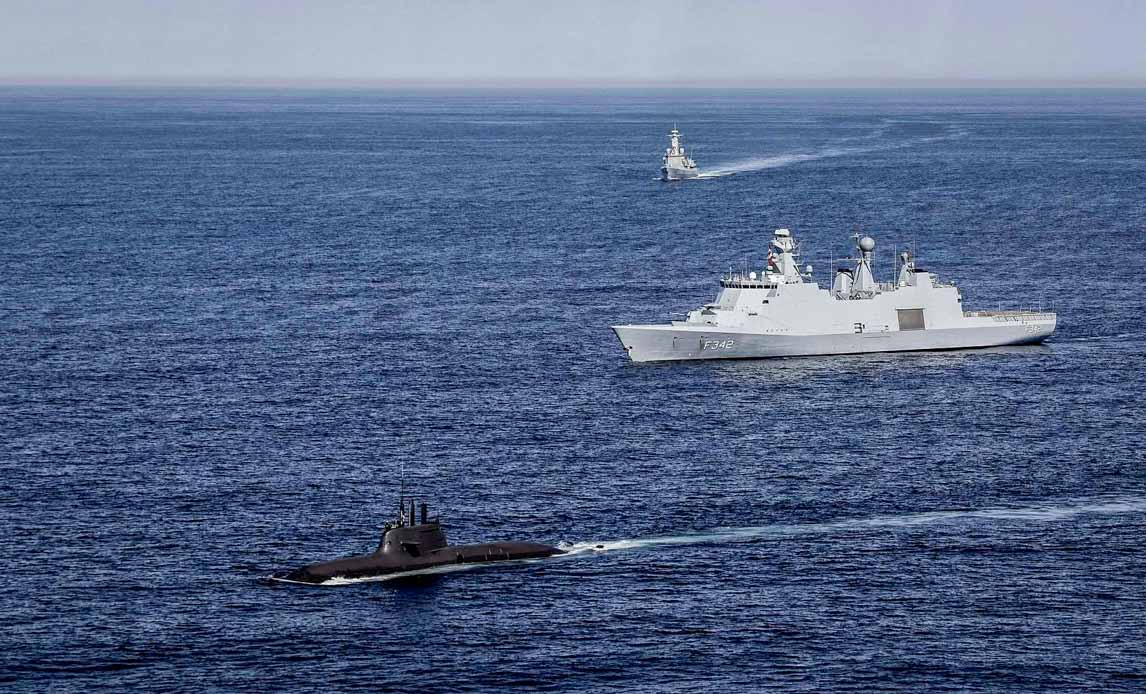 Fregatten Esbern Snare og en tysk ubåd