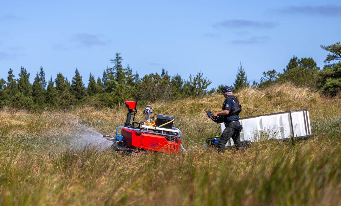 UGV demonstrerer evne til at slukke brande i terræn