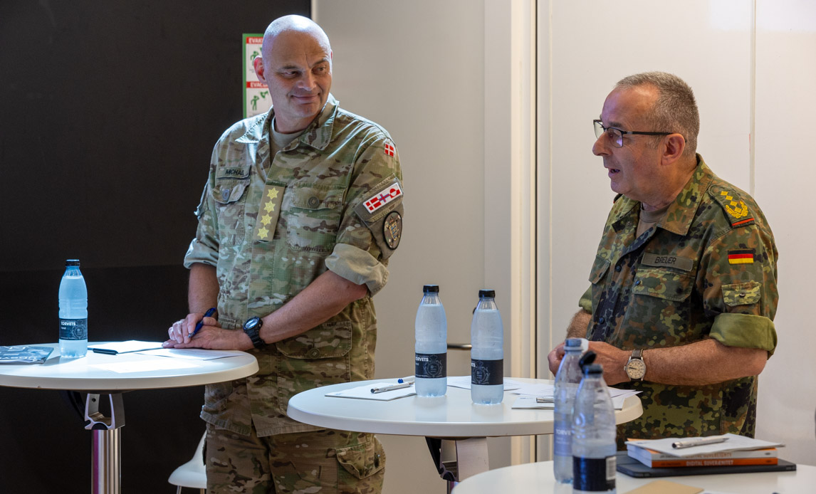 Fredag deltog Michael W. Hyldgaard og Carsten Breuer i en paneldebat på Copenhagen Business School på Frederiksberg. Debatten handlede om den stigende betydning af innovation, teknologisk udvikling og samarbejdet mellem forsvaret og industrien i lyset af den komplekse sikkerhedssituation.