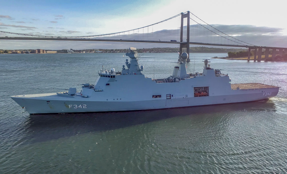 Fregatten Esbern Snare under DANEX-øvelsen i Lillebælt.