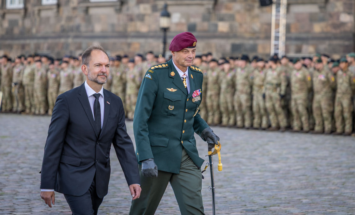 Forsvarschefen og forsvarsministeren