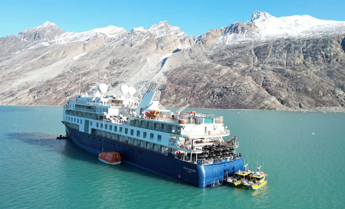 Krydstogtskibet Ocean Explorer grundstødt i Alpefjord i Nordøstgrønland