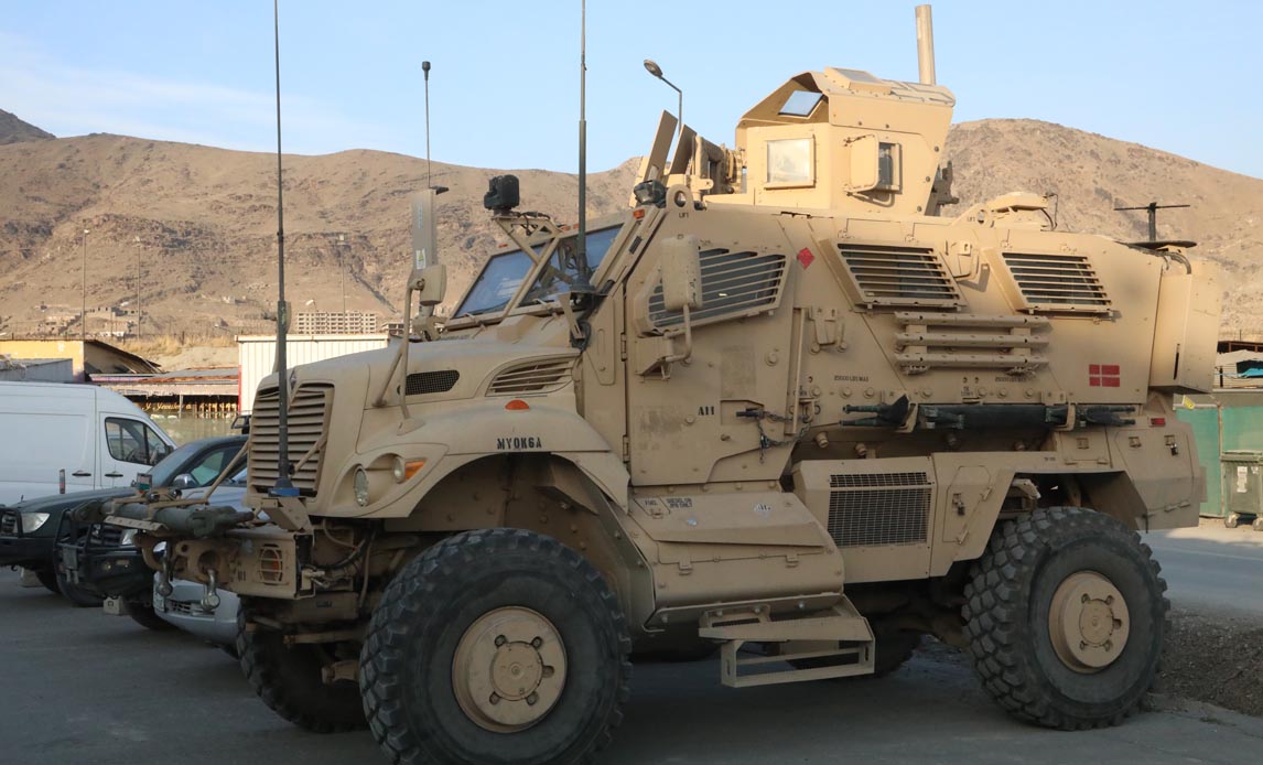 Det danske pansrede køretøj af typen MRAP (Mine Resistant Ambush Protected)