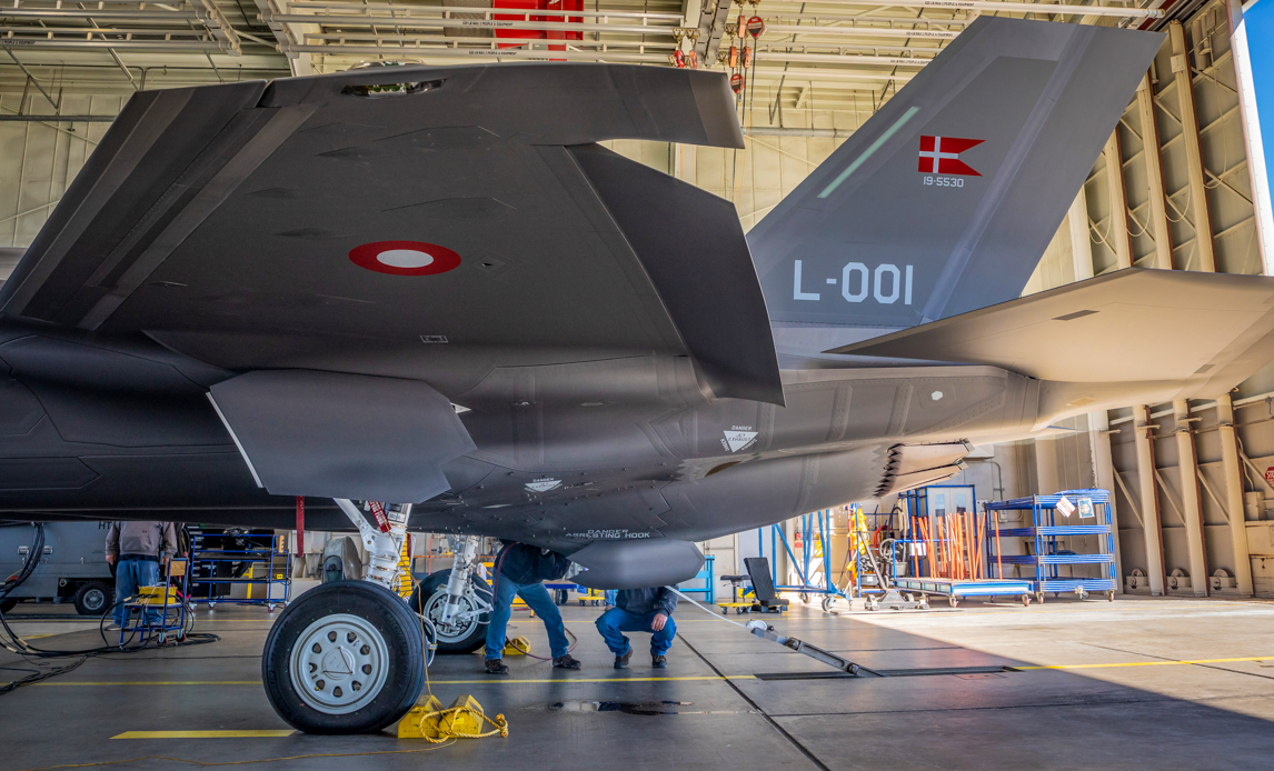 L001 er navnet på Danmarks første F-35 kampfly.