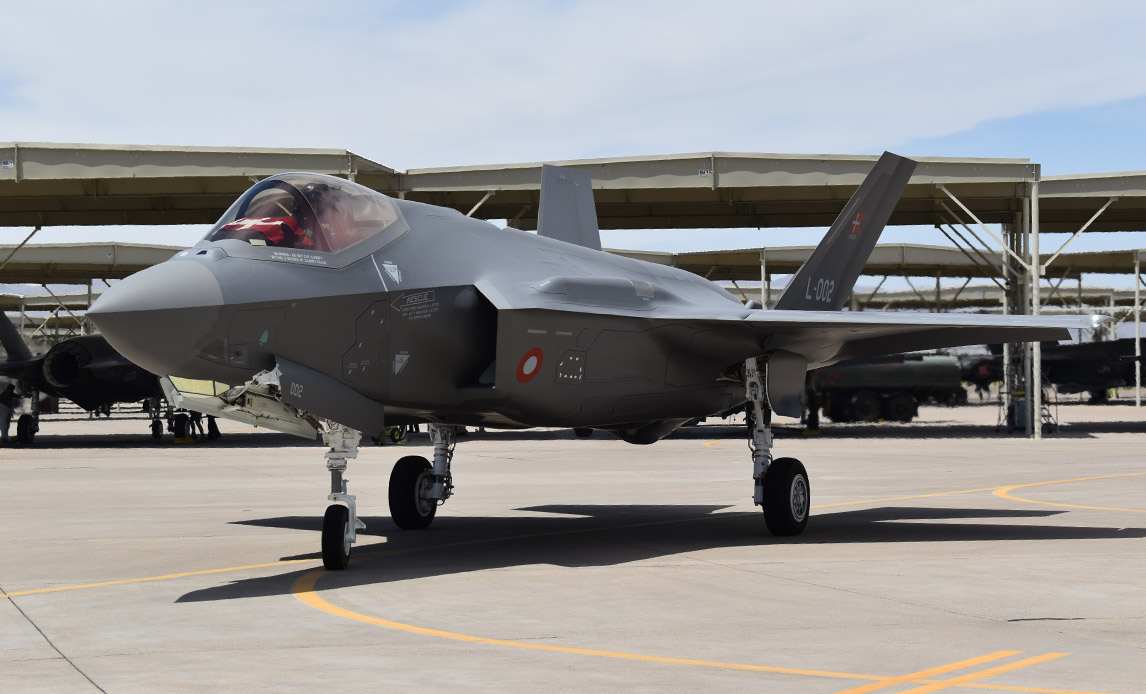 Første danske pilot flyver dansk F-35