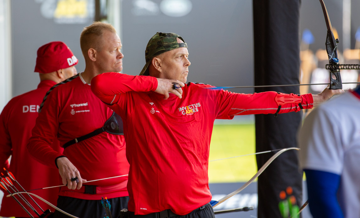 De tre skytter var dybt koncentrerede, men de gik ind til finalen med en følelse af allerede at have vundet efter en tæt semifinale mod Storbritannien.