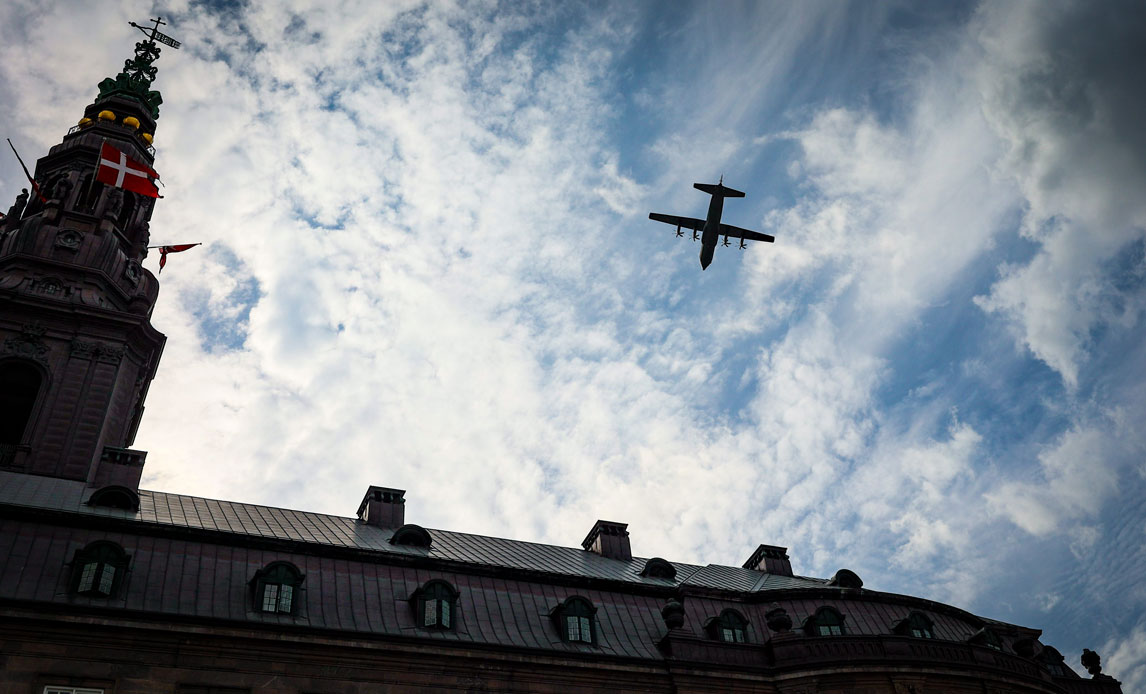 Hercules-fly over Christiansborg