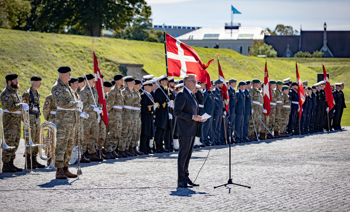 Forsvarsministeren taler