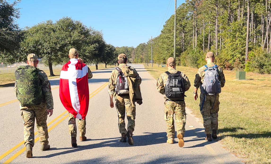 Lørdag den 19. november afholdt Hold 31 den traditionelle DANCON-march på 25 kilometer i uniform, støvler og med 10 kg i rygsækken. Cirka 60 soldater fra Shaw Air Force base og omkringliggende baser deltog i marchen.