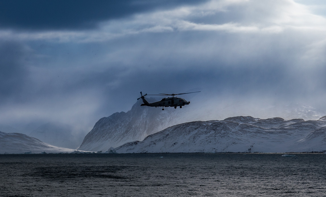 Seahawk over vand i Arktis