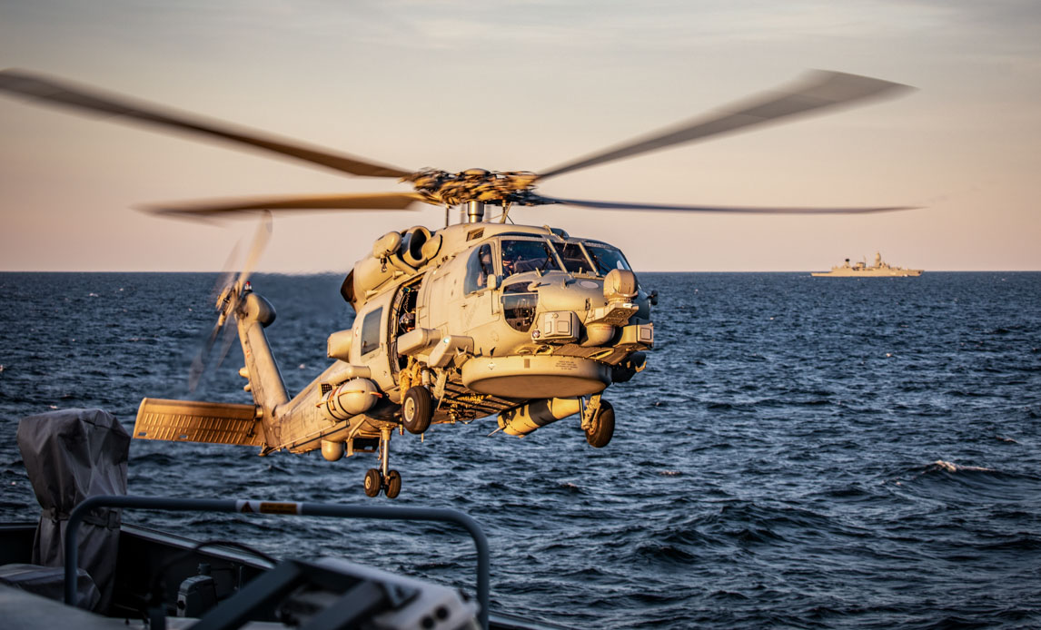 Skibets helikopter af typen Seahawk