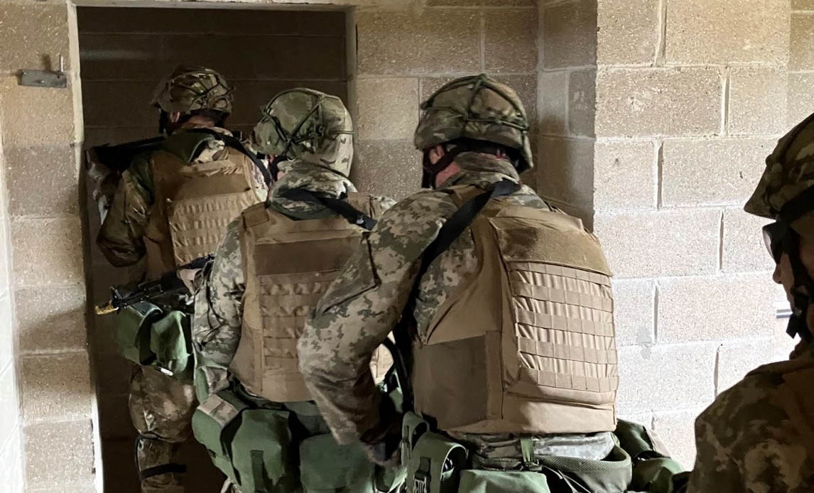 Ukrainske rekrutter på handlebane