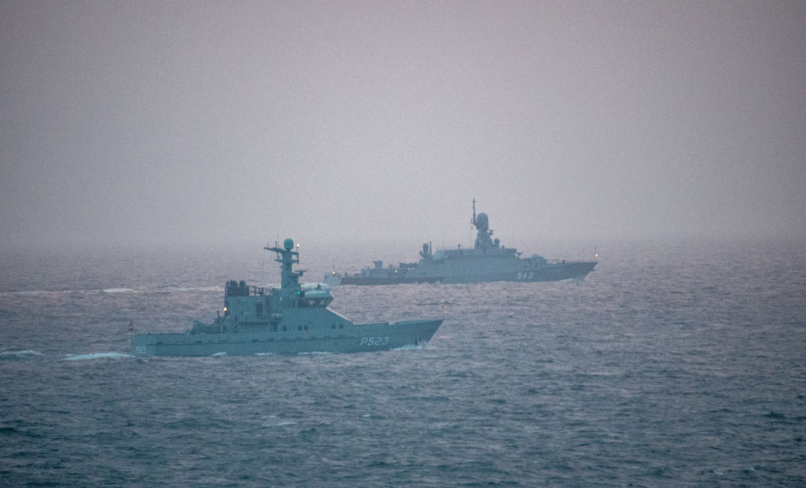 Forsvaret følger russiske skibe