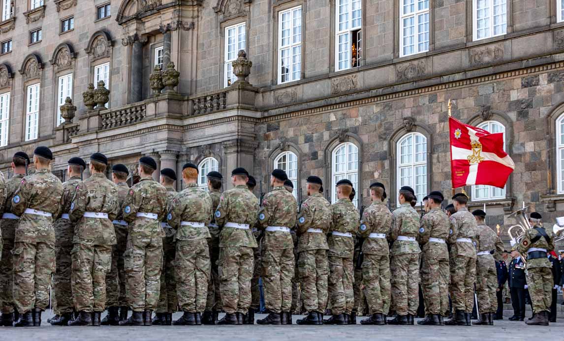 Flagdagsparade på Christiansborg