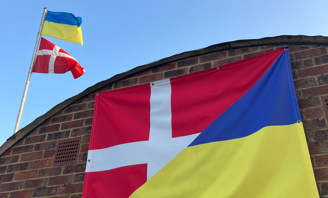 Dansk og ukrainsk flag - Storbritannien