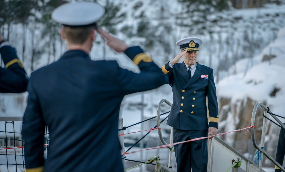 overdragelse af kommandoen over snmg1 fra danmark til nederlandende