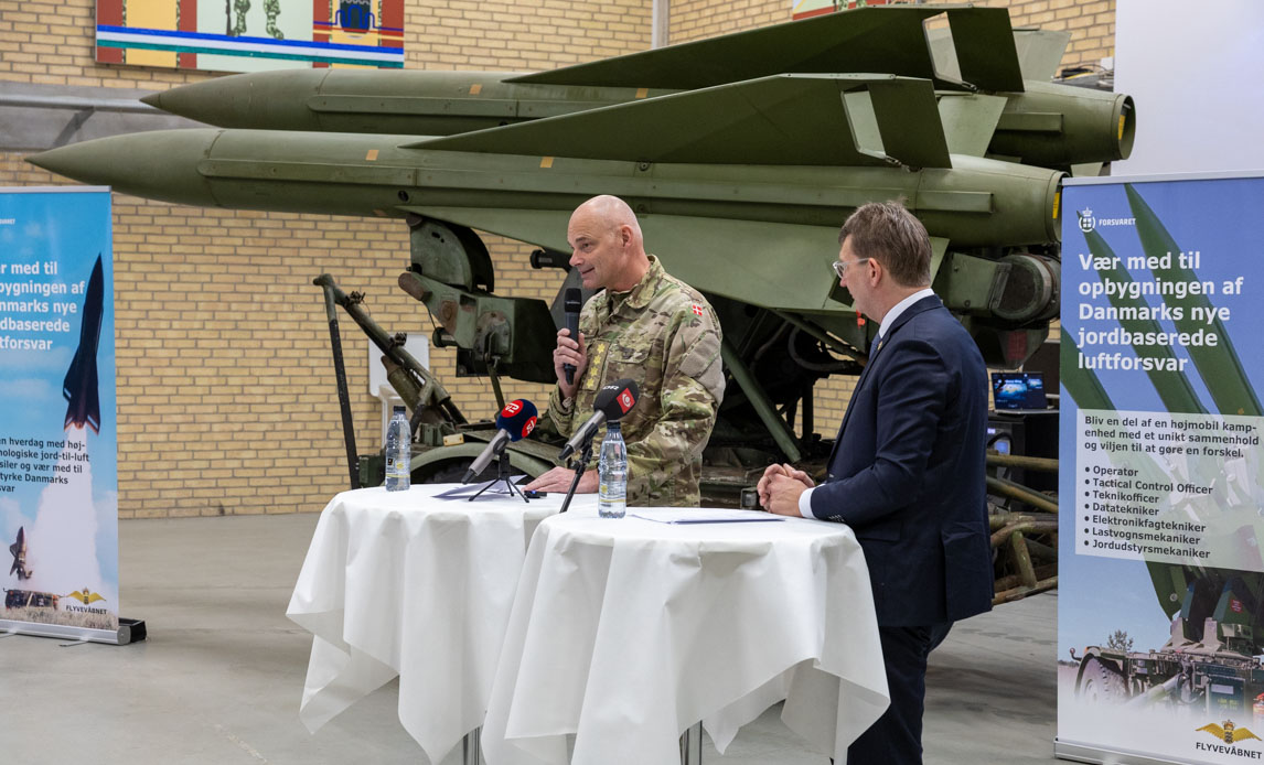 Præsentation af Air Defence Wing på Flyvestation Skalstrup af forsvarschefen og forsvarsministeren.