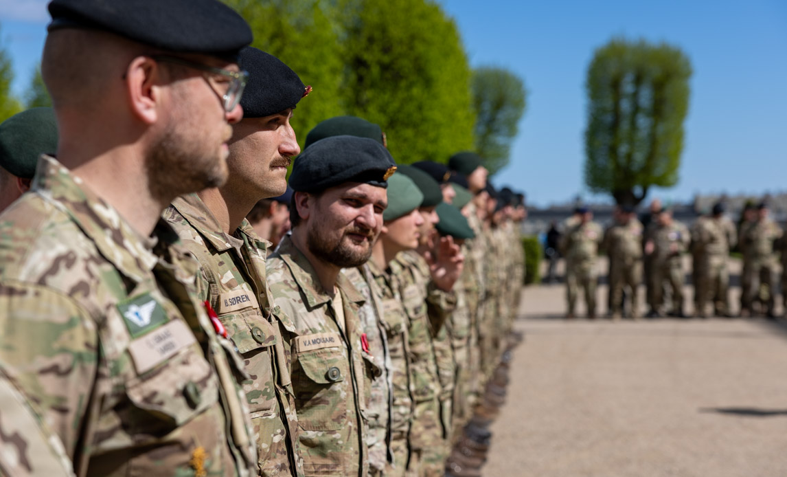 Parade på Hærens Officersskole 5. maj