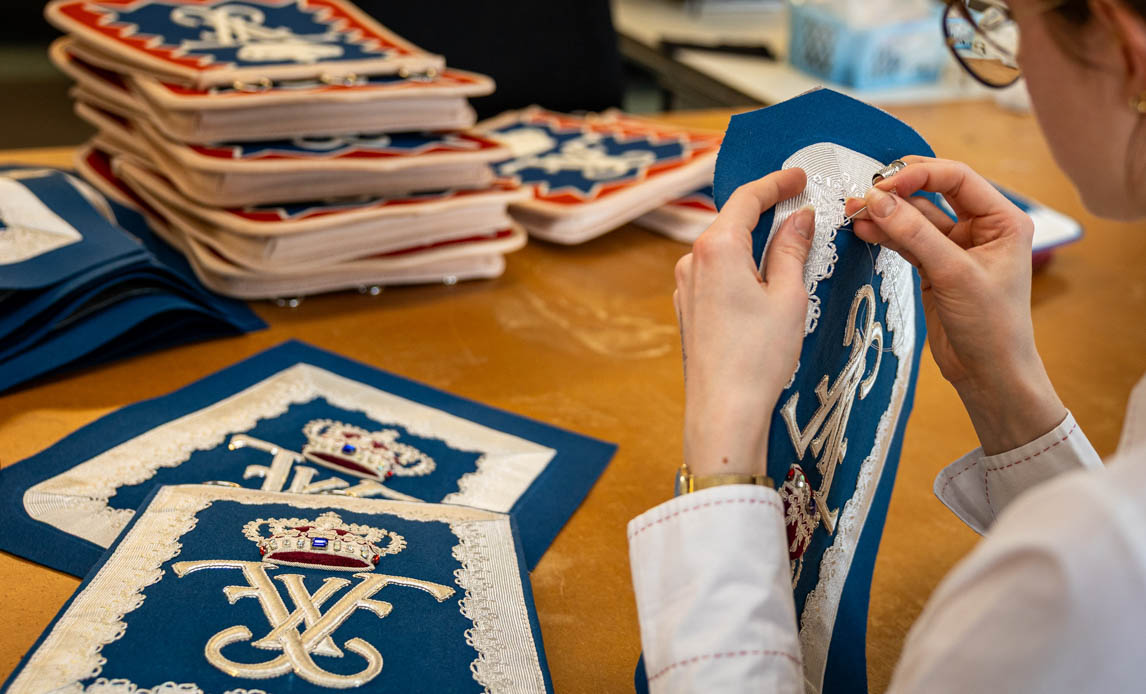 Monogrammerne bliver syet. t