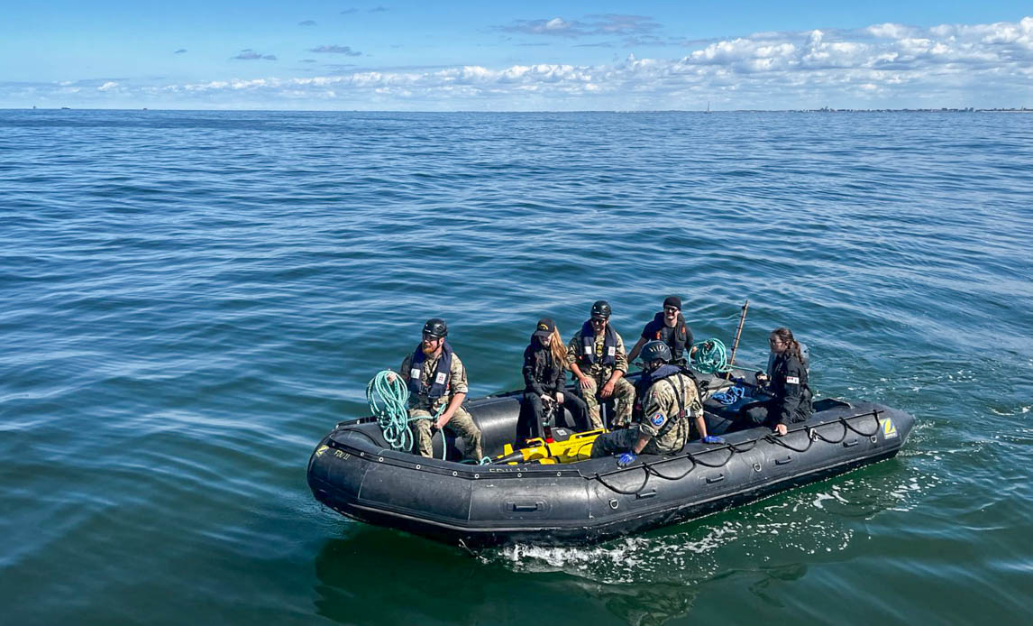 Mineryddere i gummibåd