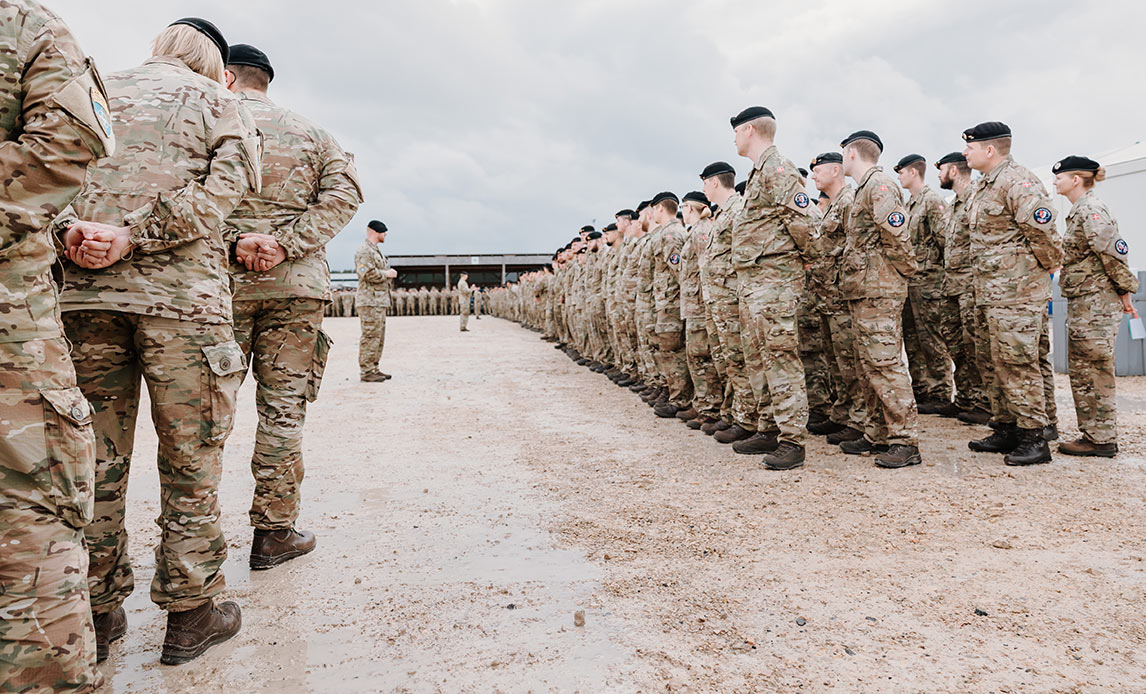 Soldater i paraden ved i Letland