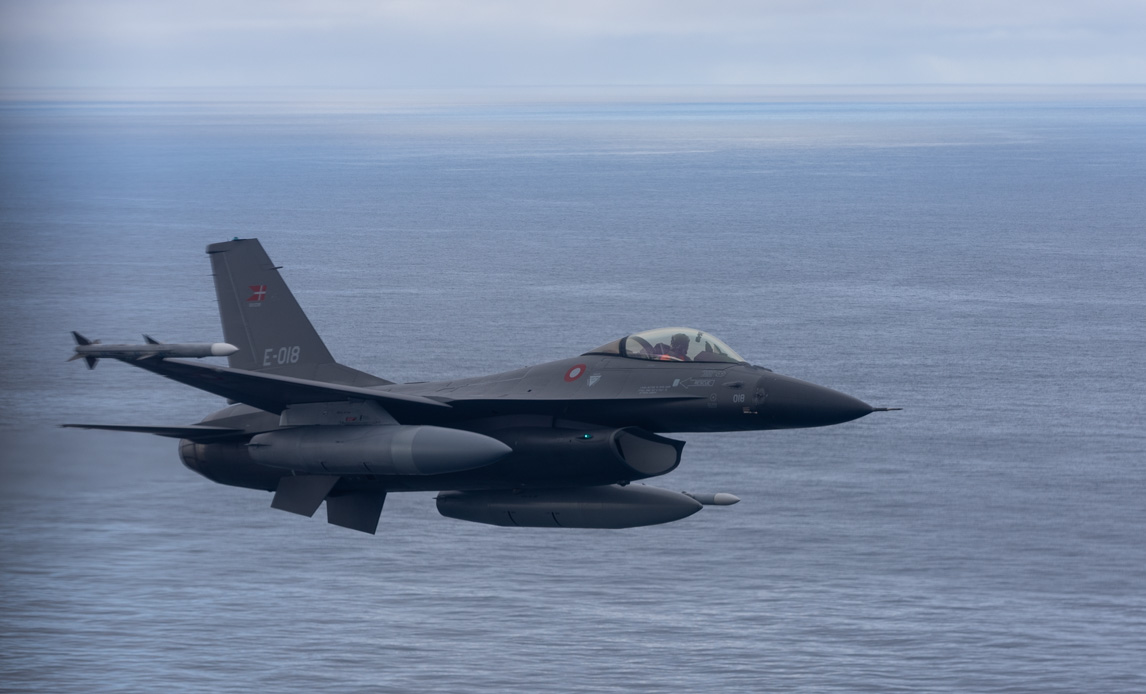 F-16 kampfly på patruljer over Grønland i september 2025.