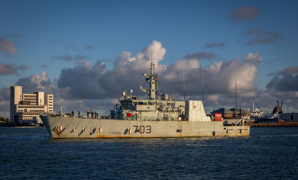 Det canadiske krigsskib Edmonton.